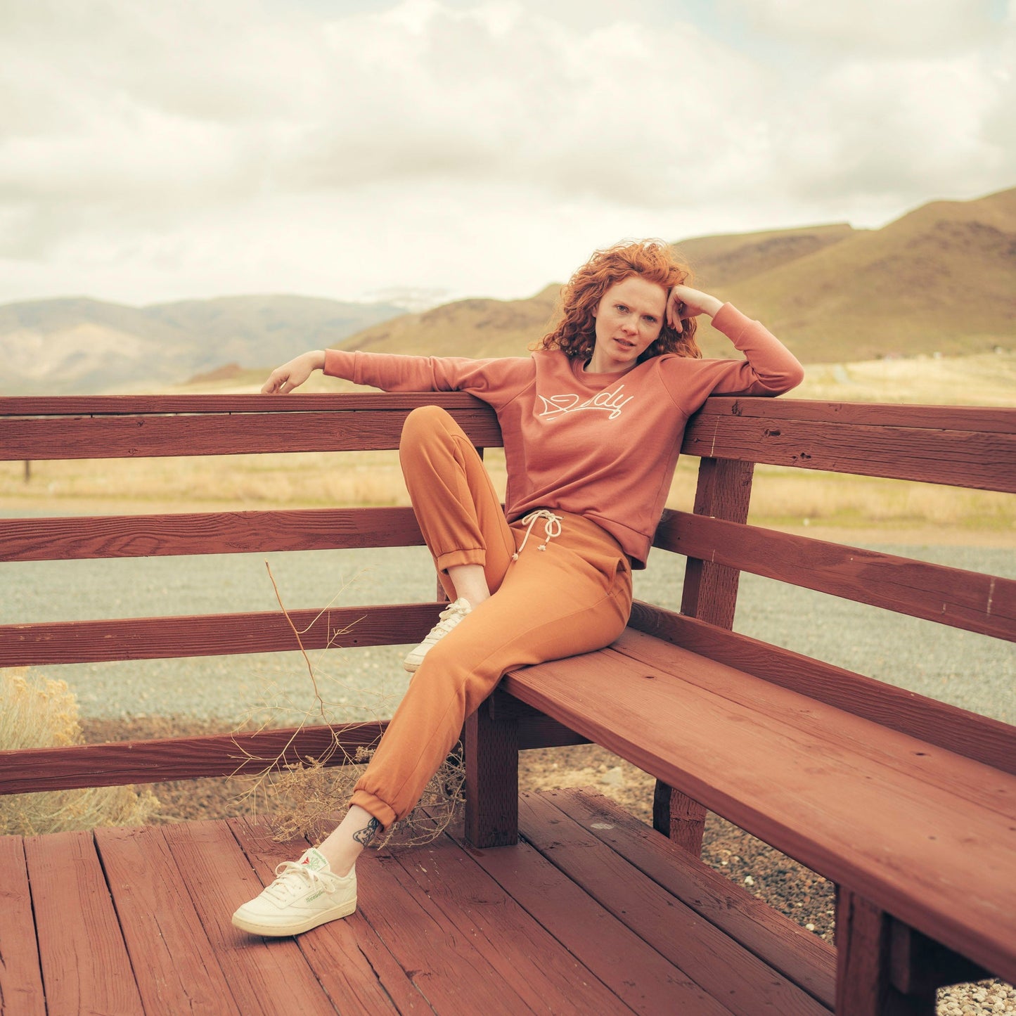 Howdy Women's Sweatshirt - Dusty Mauve